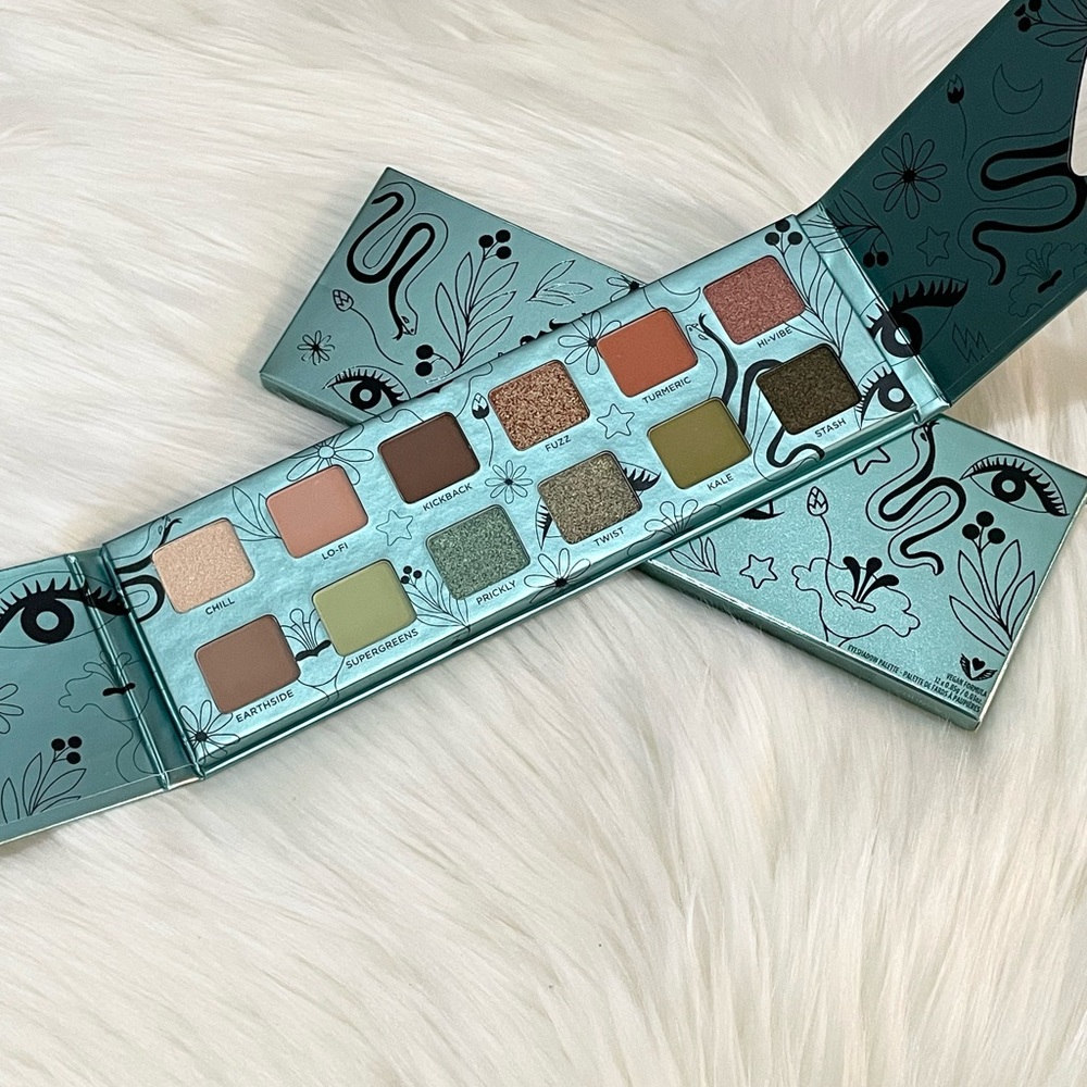 Urban Decay Wild Greens Eyeshadow Palette